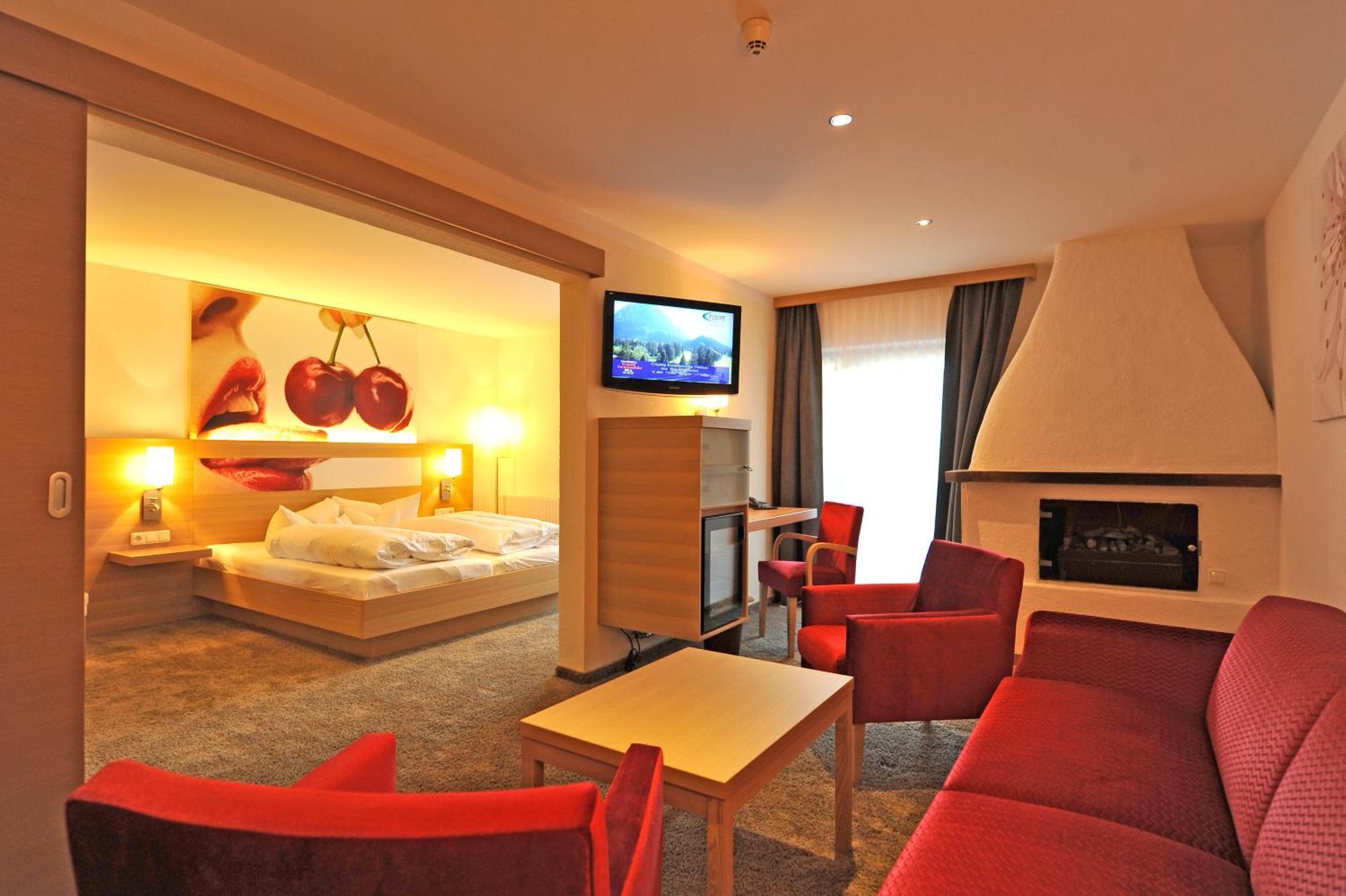 Geniesserhotel Alpin Gmbh アーヘンキルヒ エクステリア 写真