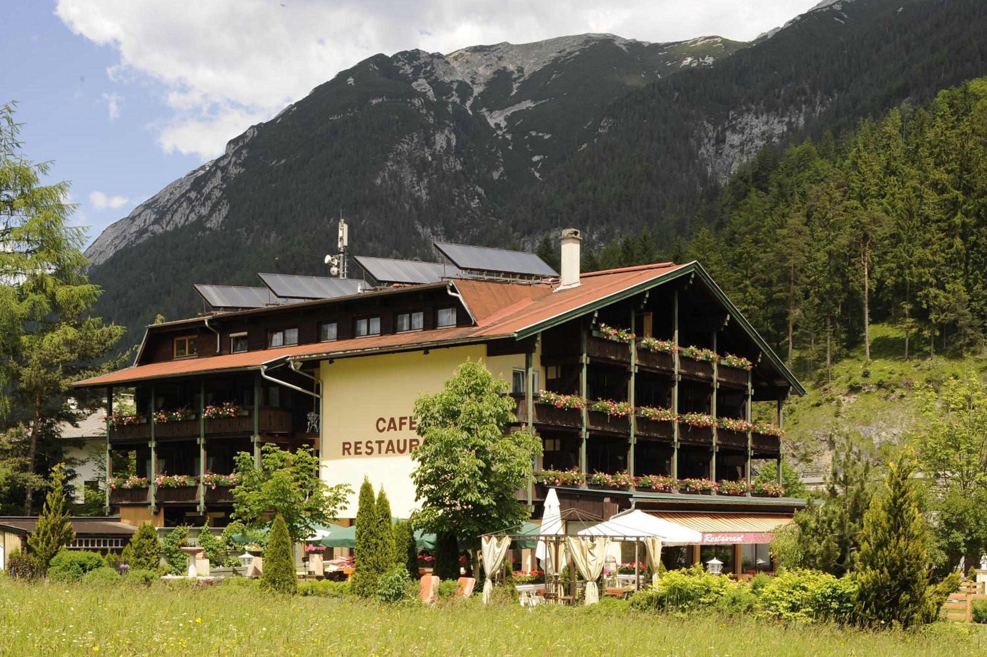 Geniesserhotel Alpin Gmbh アーヘンキルヒ エクステリア 写真